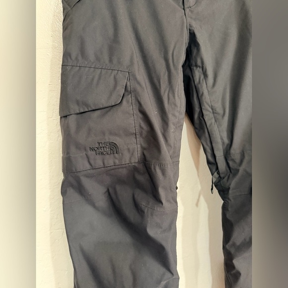 The North Face Women's Black Freedom Insulated DryVent Pants size XS - Picture 13 of 13
